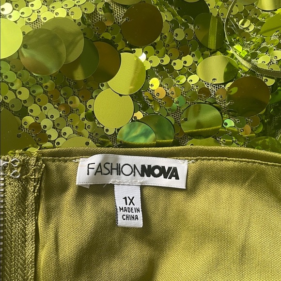 Sequin Halter Mini Dress set 2 pieces - Picture 4 of 9